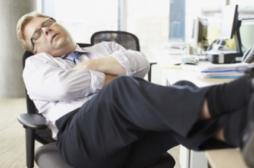 Un scientifique britannique prône la sieste au bureau