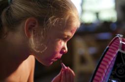 Mardi Gras : alerte sur les dangers des maquillages pour enfants 