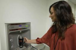 Surpoids : les fontaines à eau dans les écoles réduisent le risque