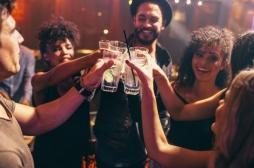 Alcool : qu'est-ce que le binge-drinking, cette nouvelle pratique néfaste pour le sommeil ?