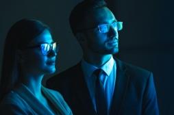 Lumière bleue : les lunettes protectrices améliorent le sommeil et la productivité au travail