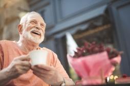 Maladie cardiaque : pourquoi le thé noir est un atout santé pour les seniors 