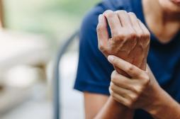 AVC : un gant vibrant aide les patients à récupérer de leurs spasmes musculaires