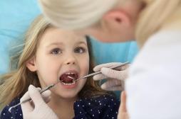 Les enfants des classes aisées seraient étonnamment plus exposés au risque de carie