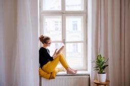 Plus d’écrans, moins de livres : comment redonner aux jeunes le goût de la lecture ?