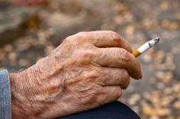 Pourquoi le tabagisme aggrave le risque de démence