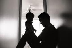 Papa déprimé ou anxieux : quel est impact sur les enfants ?