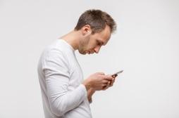 Comment le smartphone transforme petit à petit notre corps
