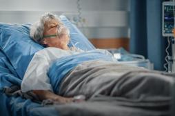 Après une chirurgie, la mémoire des seniors peut-elle basculer ?
