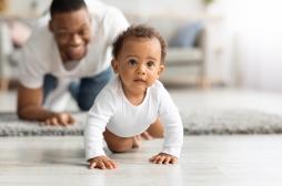 Les jeunes pères rencontrent des difficultés pour entretenir un lien avec leur premier enfant