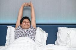 Les jeunes qui dorment moins de 8 heures par nuit prennent davantage de poids