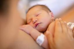 Le contact peau à peau avec la mère réduit la mortalité des bébés d’un tiers
