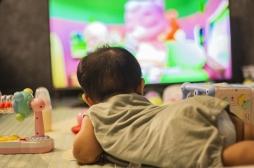 Enfants : les deux âges où les écrans leur font le plus de mal