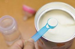 Lait infantile contaminé : un premier cas d’intoxication confirmé chez un bébé hospitalisé