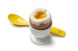 Non, manger un œuf par jour n’augmente pas le risque d’AVC