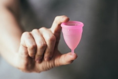 Santé, bien-être, écologie... Pourquoi les Françaises passent-elles aux coupes menstruelles ?