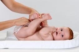 Carrefour rappelle des lingettes pour bébés à cause d'un risque de contamination bactérienne