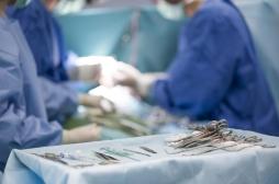 Opération : des chirurgiens oublient des ciseaux dans les intestins d’un patient