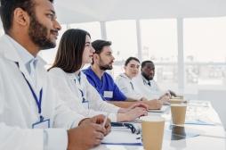 Les internes en médecine passent trop de temps à l'hôpital 