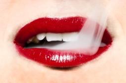 Cigarettes électroniques : quelles sont les conséquences pour vos dents ? 