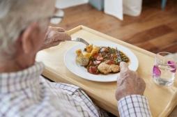 Un nouveau guide pratique pour aider les personnes âgées à bien s'alimenter