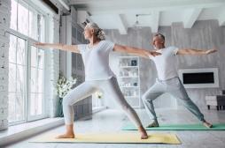 Le yoga aide à prévenir la fragilité chez les seniors