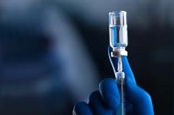 Mélanome : un vaccin ARNm ajouté à l’immunothérapie réduit le risque de récidive