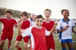 Sports d’équipe : quel bénéfice pour la santé mentale des enfants ?