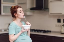 Grossesse : un gène du père porté par le foetus pousse les mères à manger plus