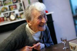 Alzheimer : voir la vieillesse en rose réduit le risque