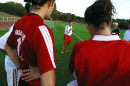 Mondial de foot : la FIFA autorise des tests de féminité sur les joueuses 