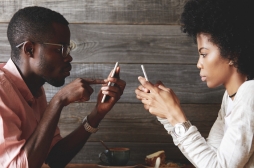 Les réseaux sociaux, utiles pour combattre la phobie sociale 