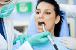 Vos gencives saignent... Alerte vous dira votre dentiste!