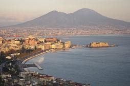 Naples : une vaste fraude à l'absentéisme secoue un hôpital