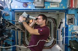 Espace : pourquoi les astronautes voient moins bien à leur retour