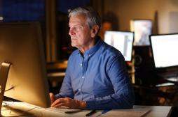 Travailler trop et dormir peu nuit à la santé à la retraite 
