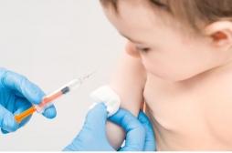 Un vaccin contre le pneumocoque prévient les otites chez les jeunes enfants