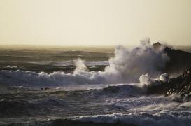 Des bidons d’acide échoués sur la côte du Finistère