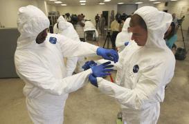 Ebola : vers une pénurie de combinaisons 