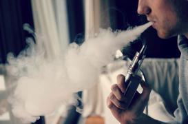 E-cigarette : le vapotage interdit sur les vols transatlantiques