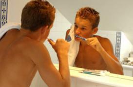 Brossage de dents : les règles à respecter