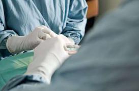 Une tribune pour interdire le toucher vaginal sur une patiente endormie