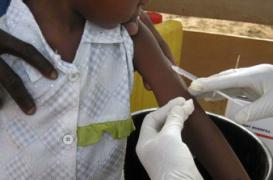 Ebola : un vaccin testé en Guinée 