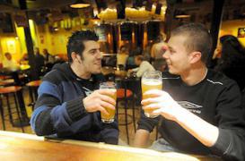 3,5 verres d'alcool par jour font perdre la mémoire 6 ans plus tôt