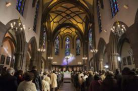 Les chrétiens seraient plus gros que les athées 