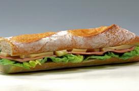 Sandwiches : riches en calories et en sel