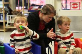 Autisme : le combat d'une mère pour la scolarisation de son fils