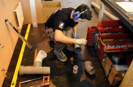 Amiante : deux plombiers exposés sur trois ne se protègent pas