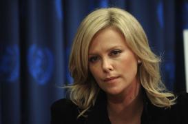 Charlize Theron impliquée dans la bataille contre le sida