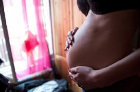 Grossesse : trop peu de poids pour la mère pèse sur la balance de l'enfant